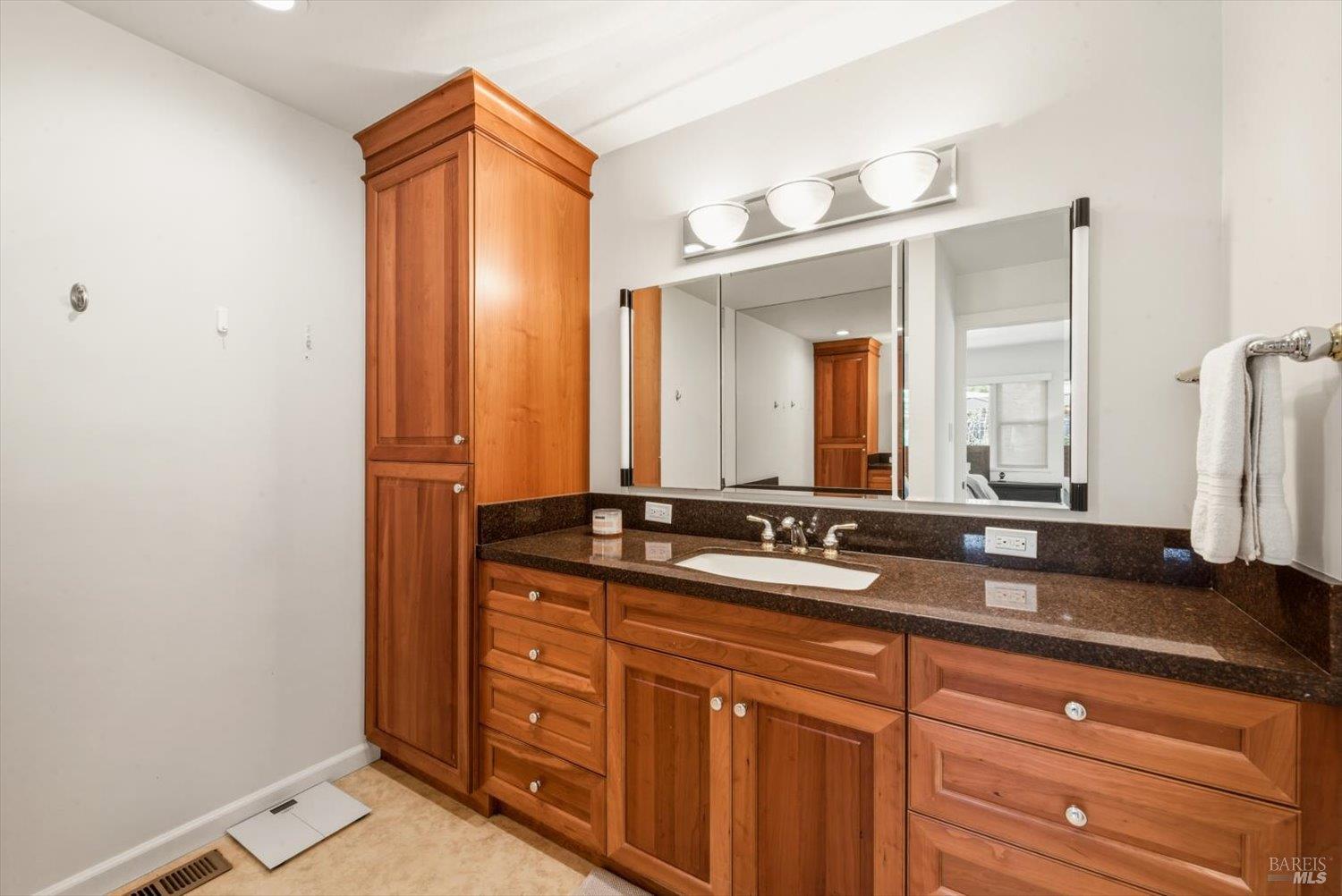 Detail Gallery Image 35 of 80 For 1038 Lorraine Dr, Napa,  CA 94558 - 4 Beds | 2 Baths