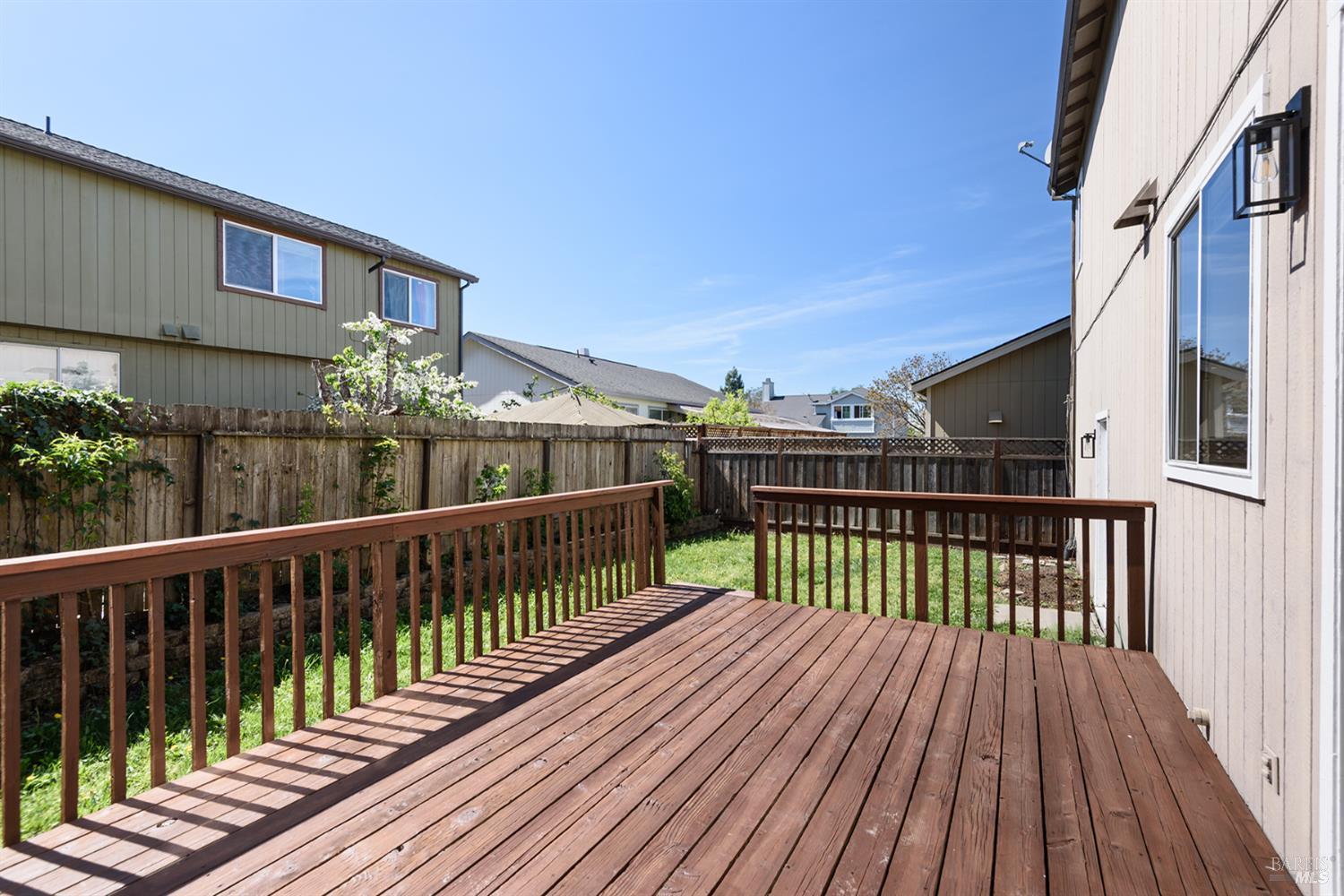 Detail Gallery Image 20 of 22 For 2122 Crystal Hill Dr, Santa Rosa,  CA 95404 - 3 Beds | 2/1 Baths