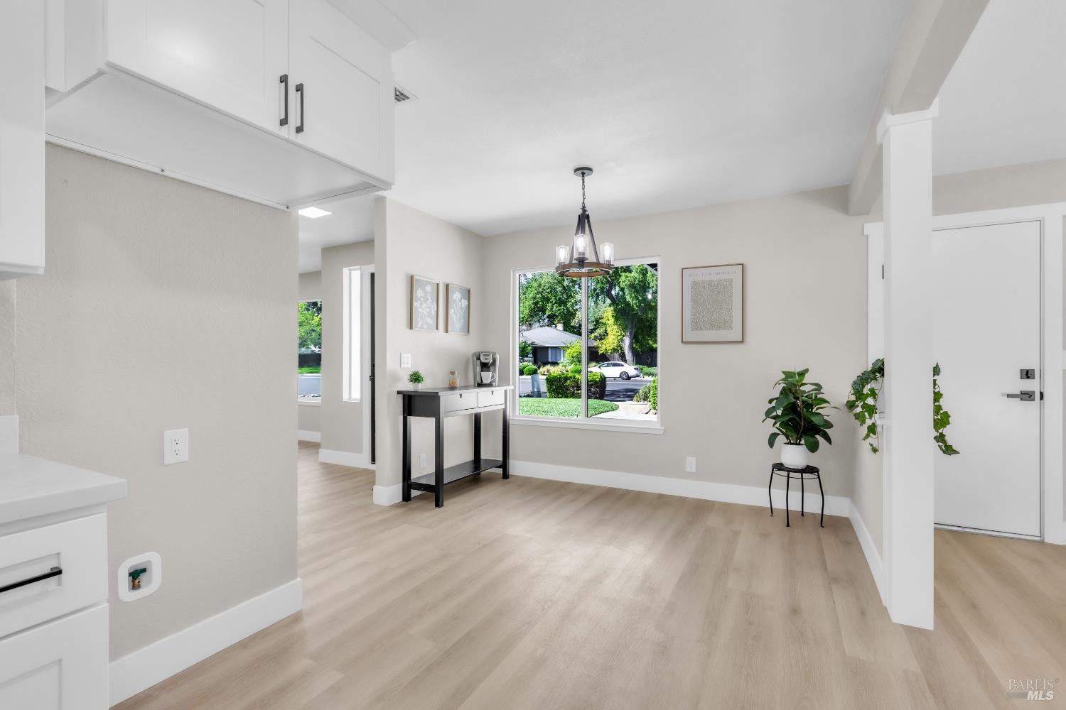 Detail Gallery Image 11 of 39 For 317 N Alamo Dr, Vacaville,  CA 95688 - 3 Beds | 2 Baths