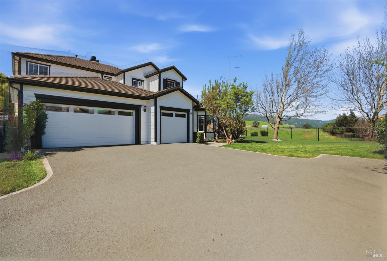 Detail Gallery Image 2 of 50 For 836 Antiquity Dr, Fairfield,  CA 94534 - 4 Beds | 3/1 Baths