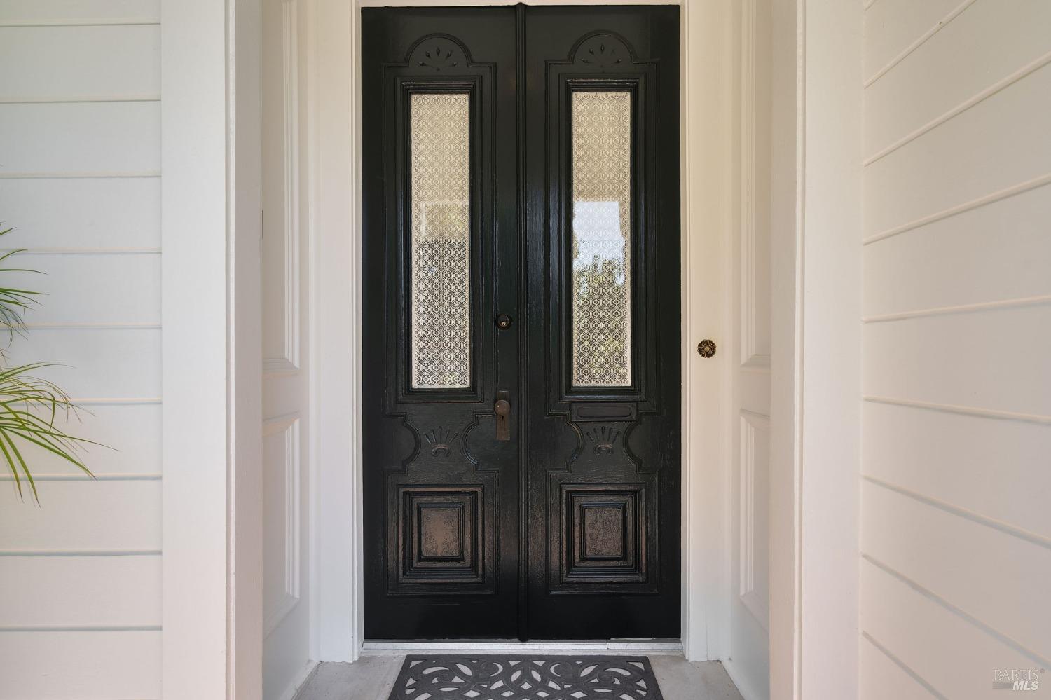 Detail Gallery Image 4 of 72 For 2230 1st St, Napa,  CA 94559 - 5 Beds | 2 Baths