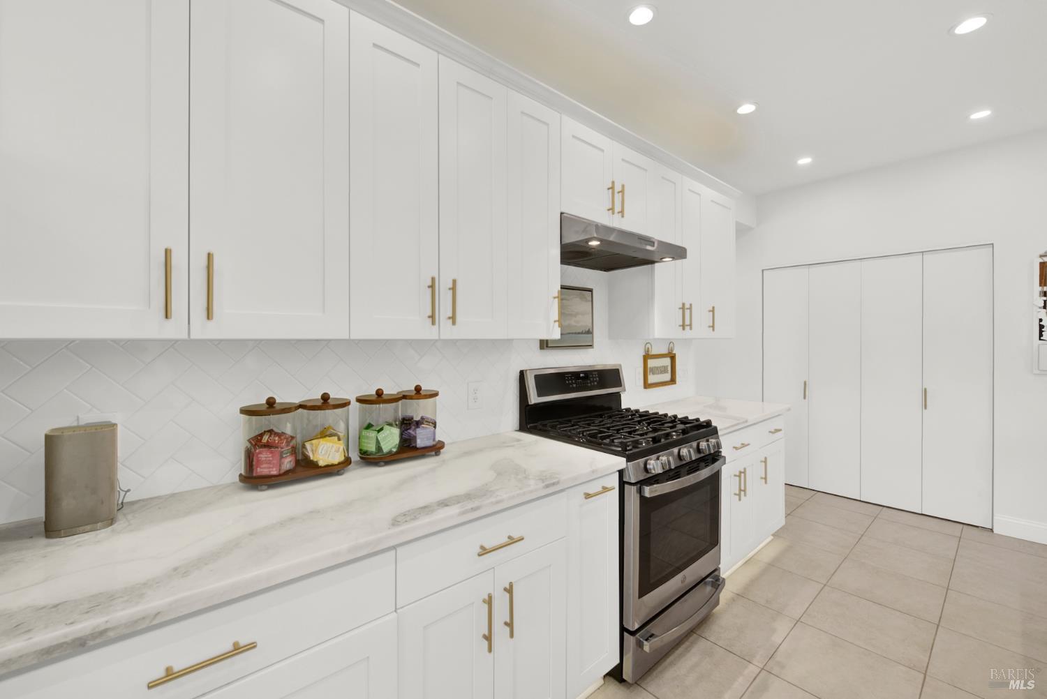 Detail Gallery Image 40 of 91 For 3225 W Pelham Ct, Fairfield,  CA 94534 - 3 Beds | 2 Baths