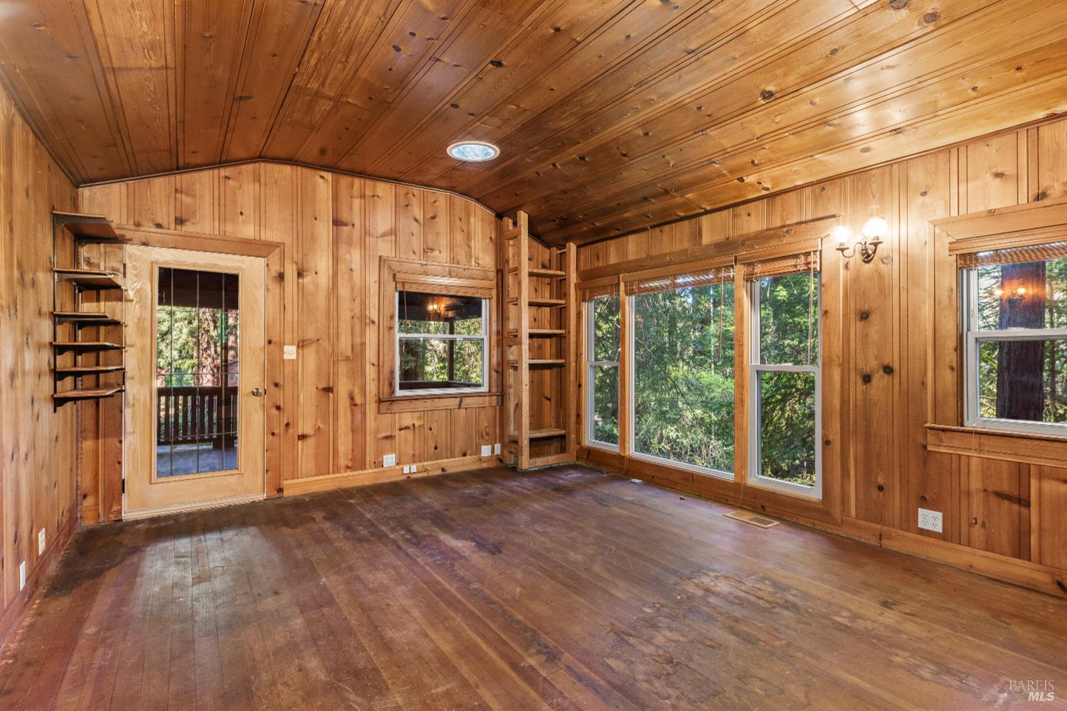 Detail Gallery Image 3 of 41 For 14529 Redwood Ln, Guerneville,  CA 95446 - 2 Beds | 1 Baths