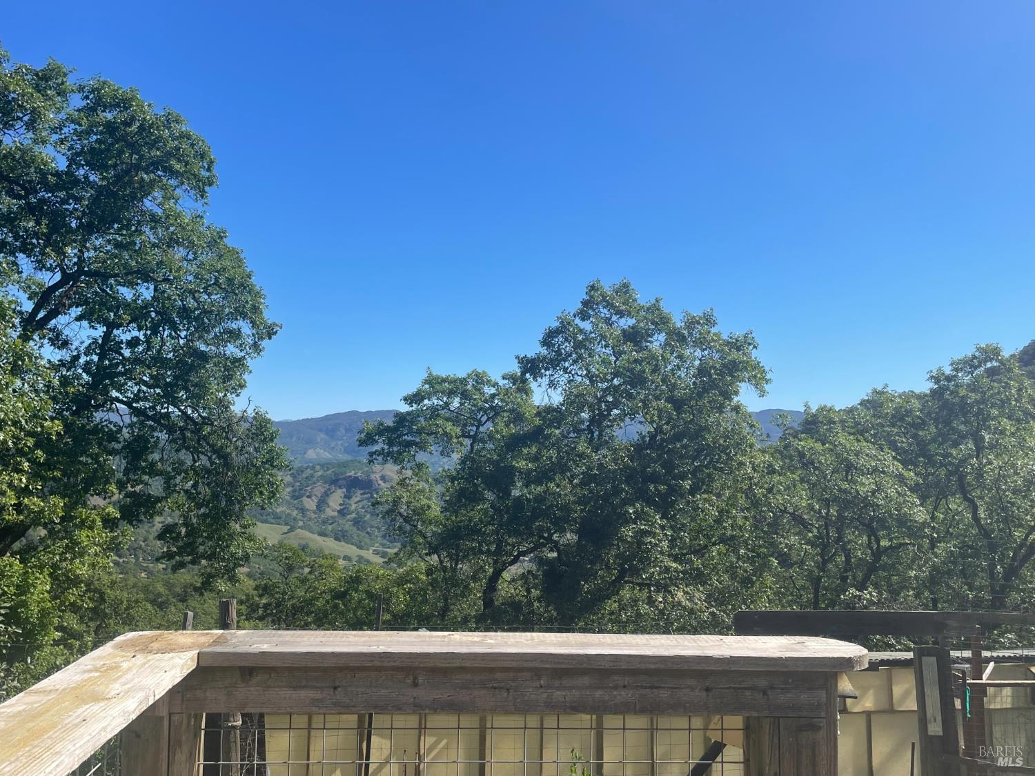 Detail Gallery Image 21 of 39 For 8800 Feliz Creek Dr, Ukiah,  CA 95482 - 3 Beds | 2 Baths