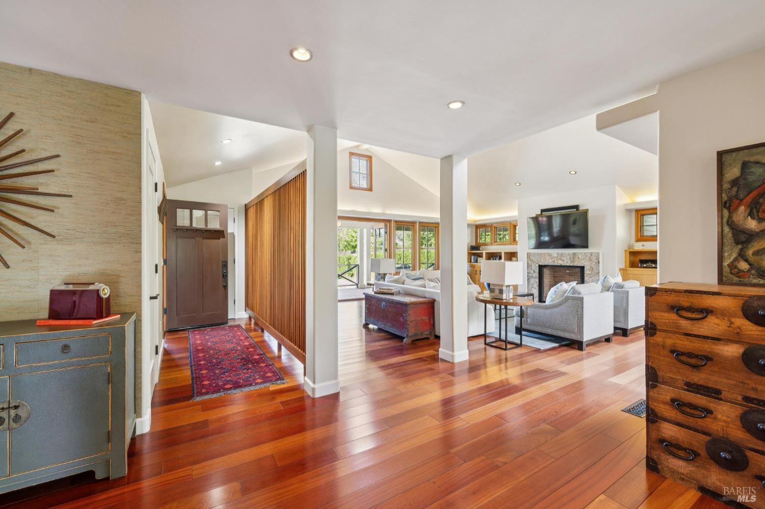 Detail Gallery Image 8 of 45 For 1830 E Napa St, Sonoma,  CA 95476 - 4 Beds | 3/1 Baths