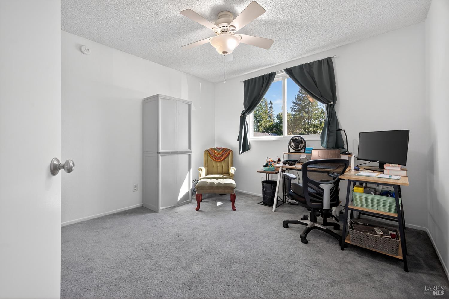 Detail Gallery Image 23 of 41 For 5410 Corbett Cir, Santa Rosa,  CA 95403 - 4 Beds | 2/1 Baths