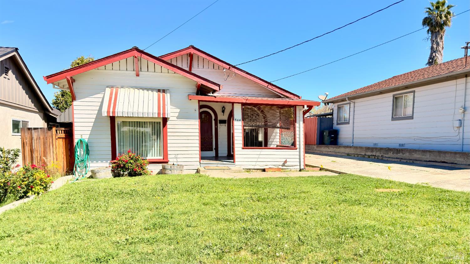 Detail Gallery Image 2 of 35 For 544 B St, Hollister,  CA 95023 - 2 Beds | 1 Baths