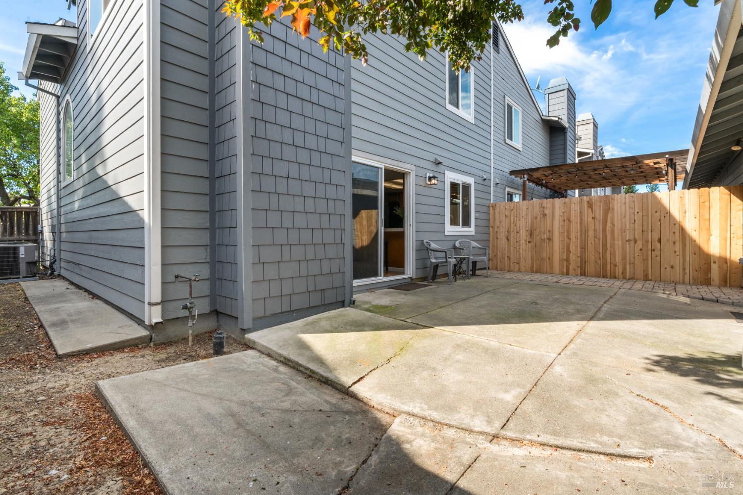 Detail Gallery Image 29 of 51 For 131 Cambridge Dr, Vacaville,  CA 95687 - 3 Beds | 2/1 Baths