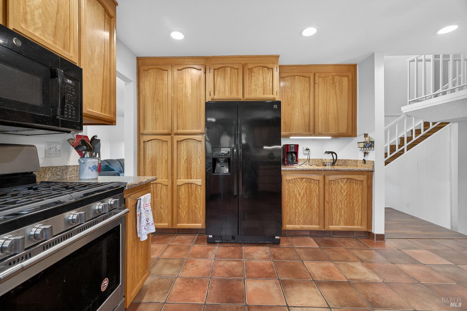 Detail Gallery Image 5 of 41 For 5410 Corbett Cir, Santa Rosa,  CA 95403 - 4 Beds | 2/1 Baths