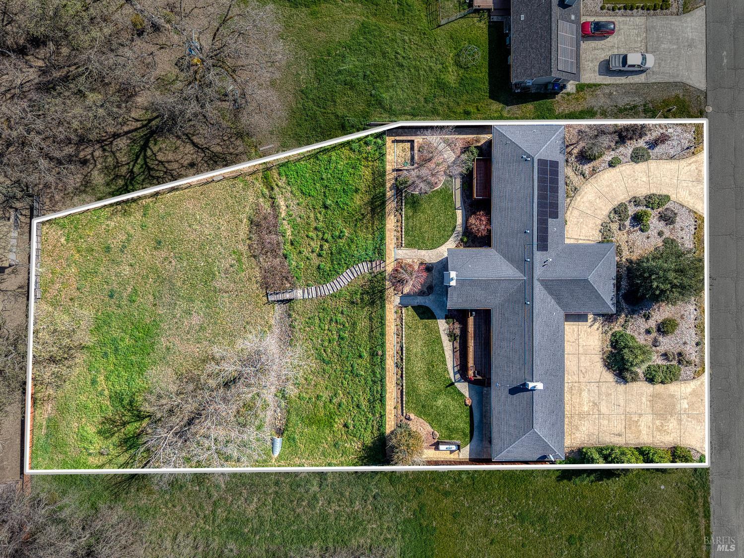 Detail Gallery Image 2 of 72 For 1050 Oak Park Way, Lakeport,  CA 95453 - 3 Beds | 2/1 Baths