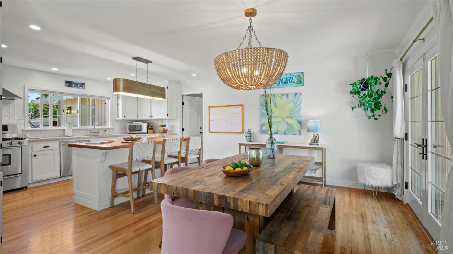 Detail Gallery Image 3 of 54 For 1427 Dawes St, Novato,  CA 94947 - 4 Beds | 3 Baths