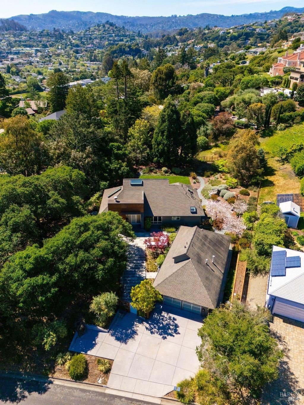 Detail Gallery Image 77 of 89 For 103 Reed Ranch Rd, Tiburon,  CA 94920 - 5 Beds | 4 Baths