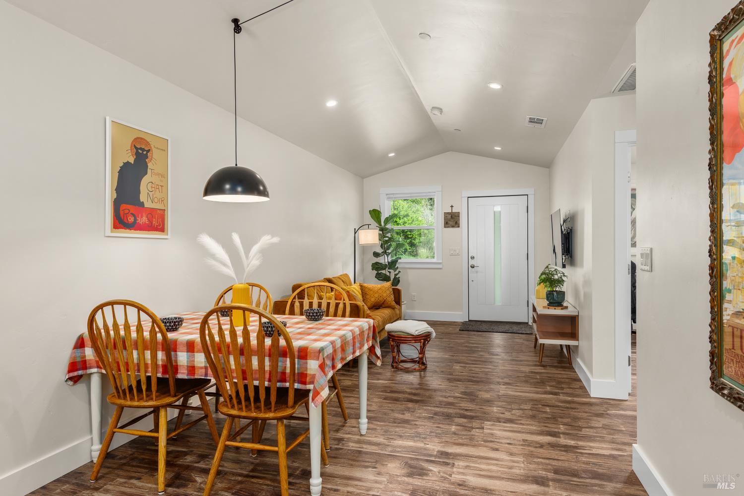 Detail Gallery Image 13 of 36 For 12127 Mead Rd, Middletown,  CA 95461 - 3 Beds | 2 Baths