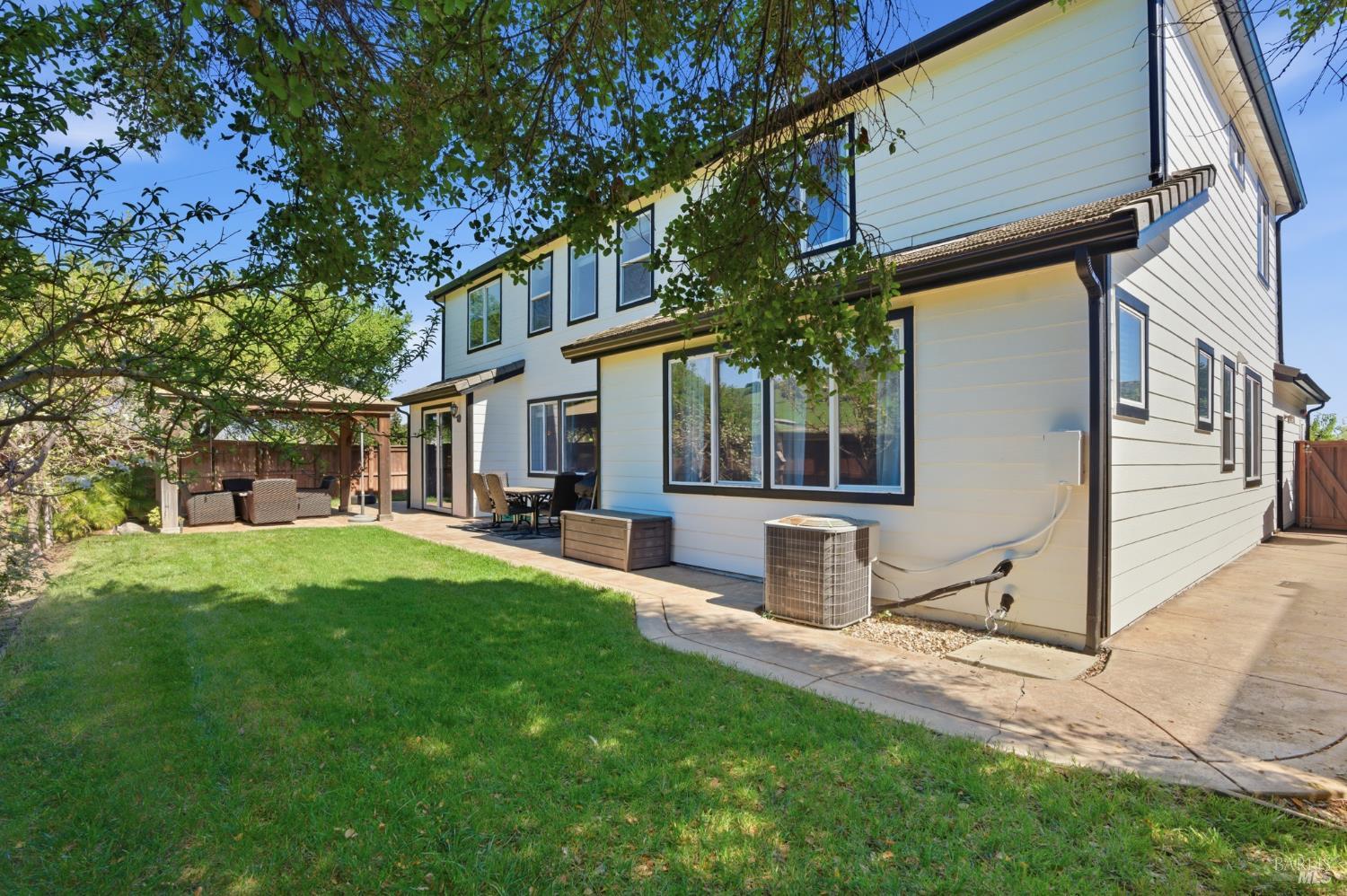 Detail Gallery Image 39 of 50 For 836 Antiquity Dr, Fairfield,  CA 94534 - 4 Beds | 3/1 Baths