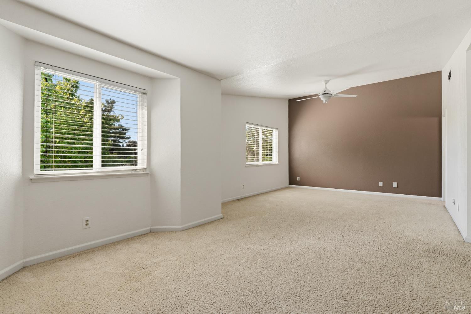 Detail Gallery Image 14 of 51 For 131 Cambridge Dr, Vacaville,  CA 95687 - 3 Beds | 2/1 Baths