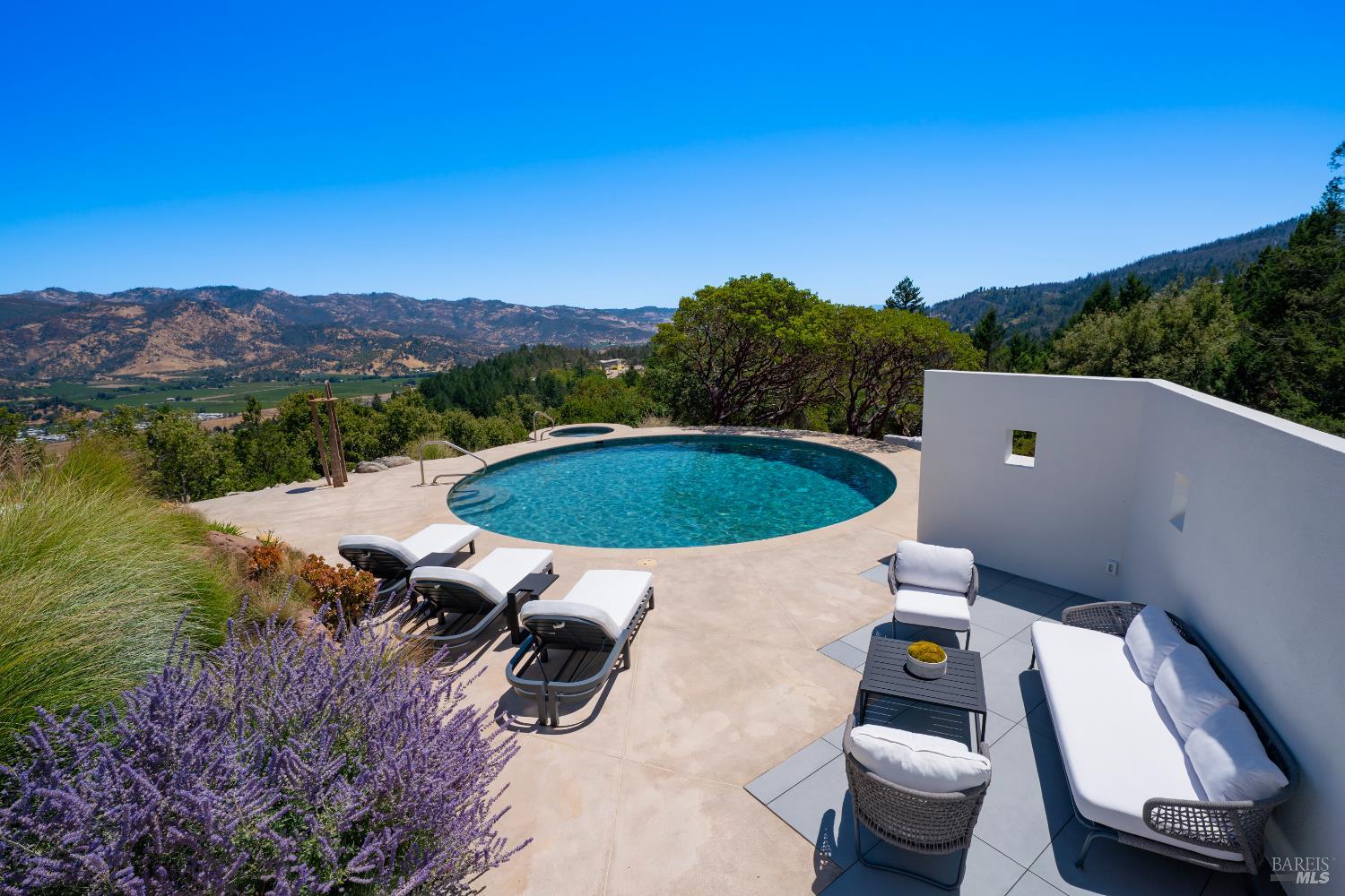 Detail Gallery Image 16 of 48 For 375 Kortum Canyon Rd, Calistoga,  CA 94515 - 4 Beds | 4/2 Baths