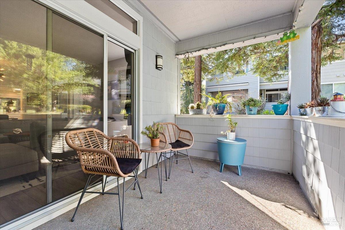 Detail Gallery Image 41 of 48 For 2070 Stonefield Ln, Santa Rosa,  CA 95403 - 2 Beds | 2/1 Baths