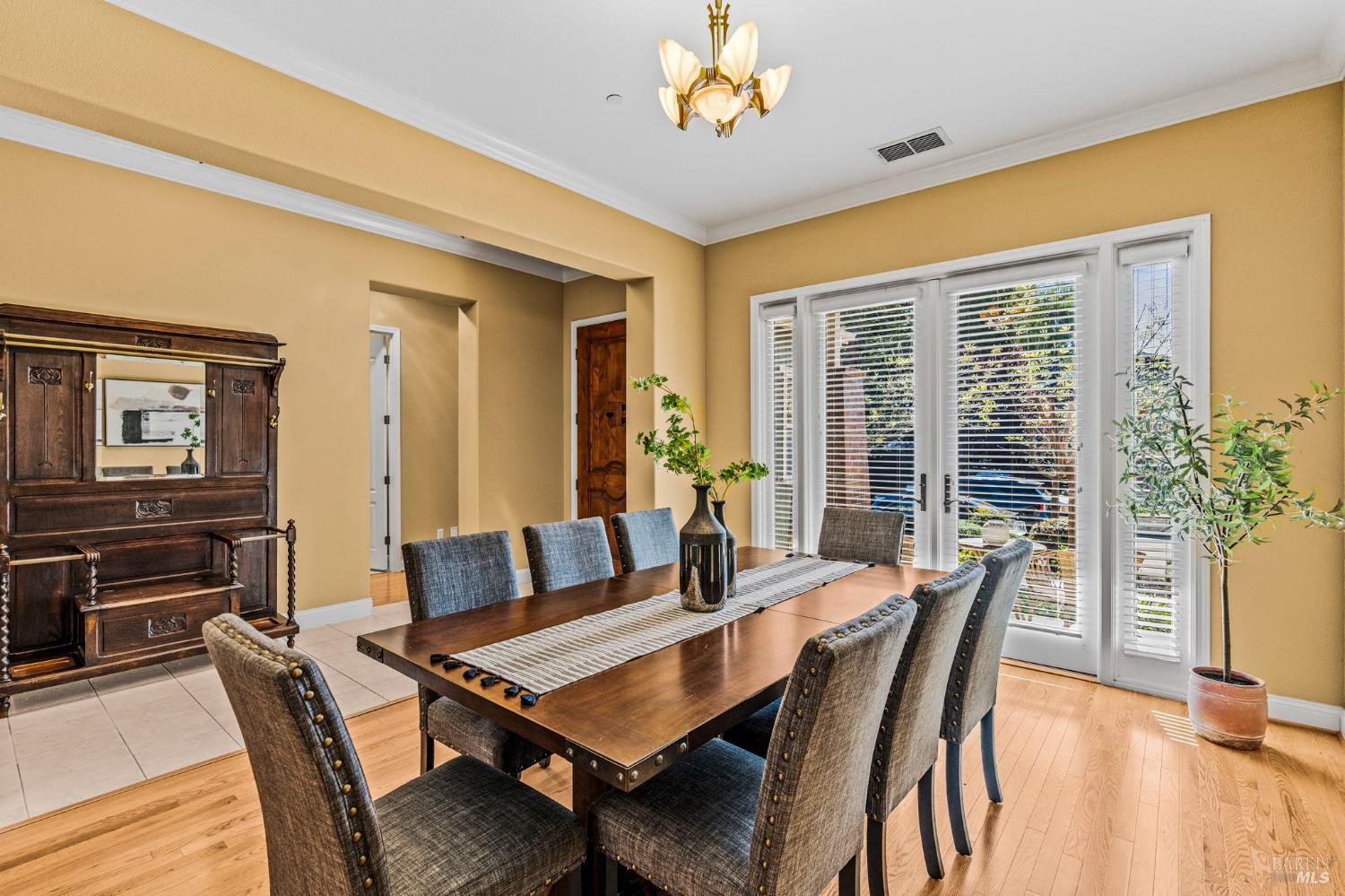 Detail Gallery Image 8 of 53 For 3924 Jefferson St, Napa,  CA 94558 - 3 Beds | 2 Baths