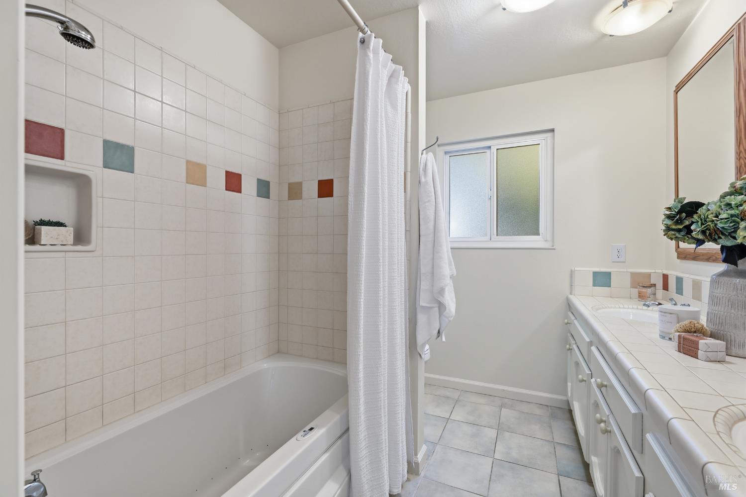 Detail Gallery Image 24 of 52 For 510 Kent St, Petaluma,  CA 94952 - 3 Beds | 2 Baths