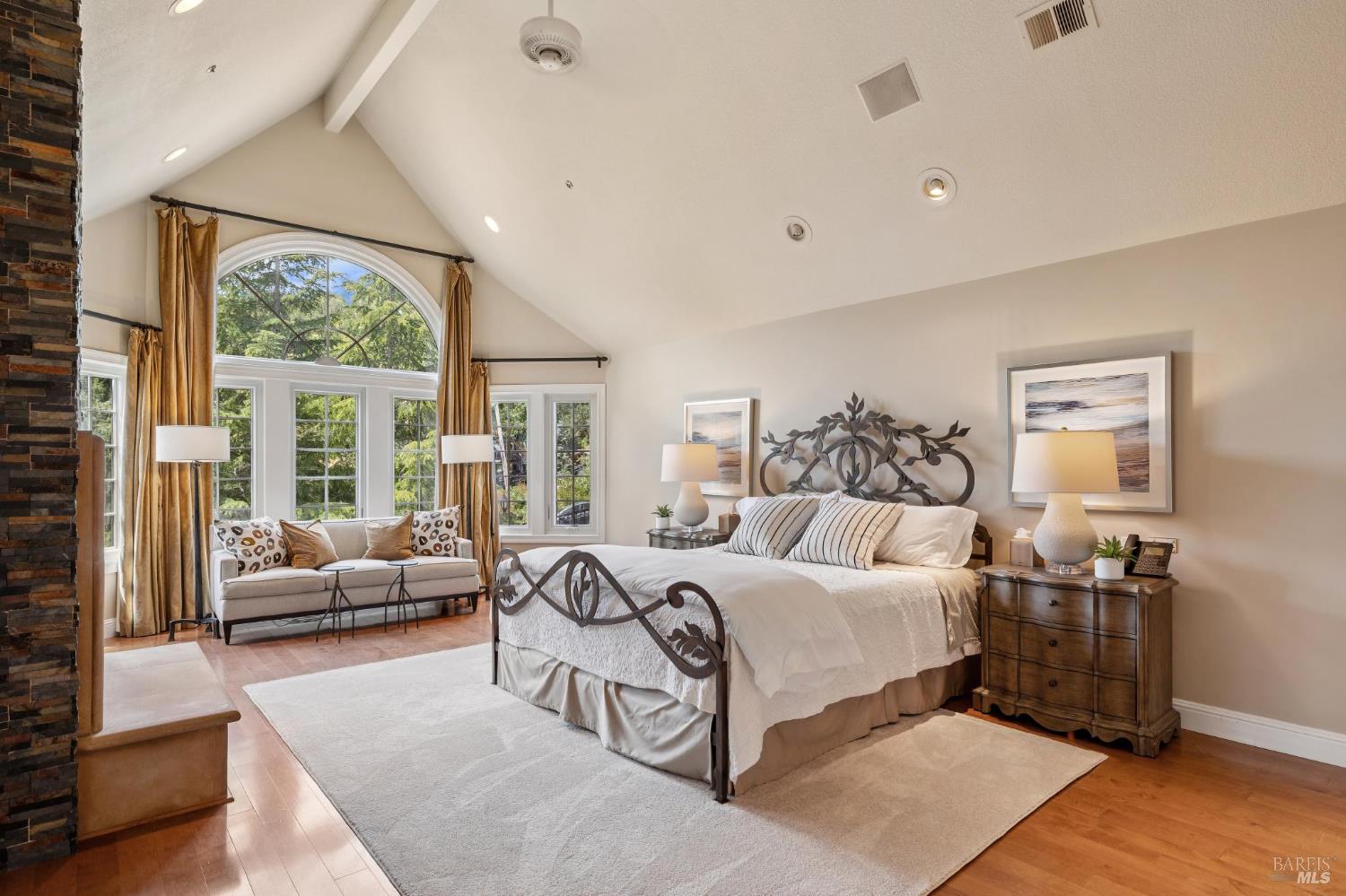 Detail Gallery Image 22 of 77 For 172 Pacheco Ave, Novato,  CA 94947 - 6 Beds | 6/1 Baths