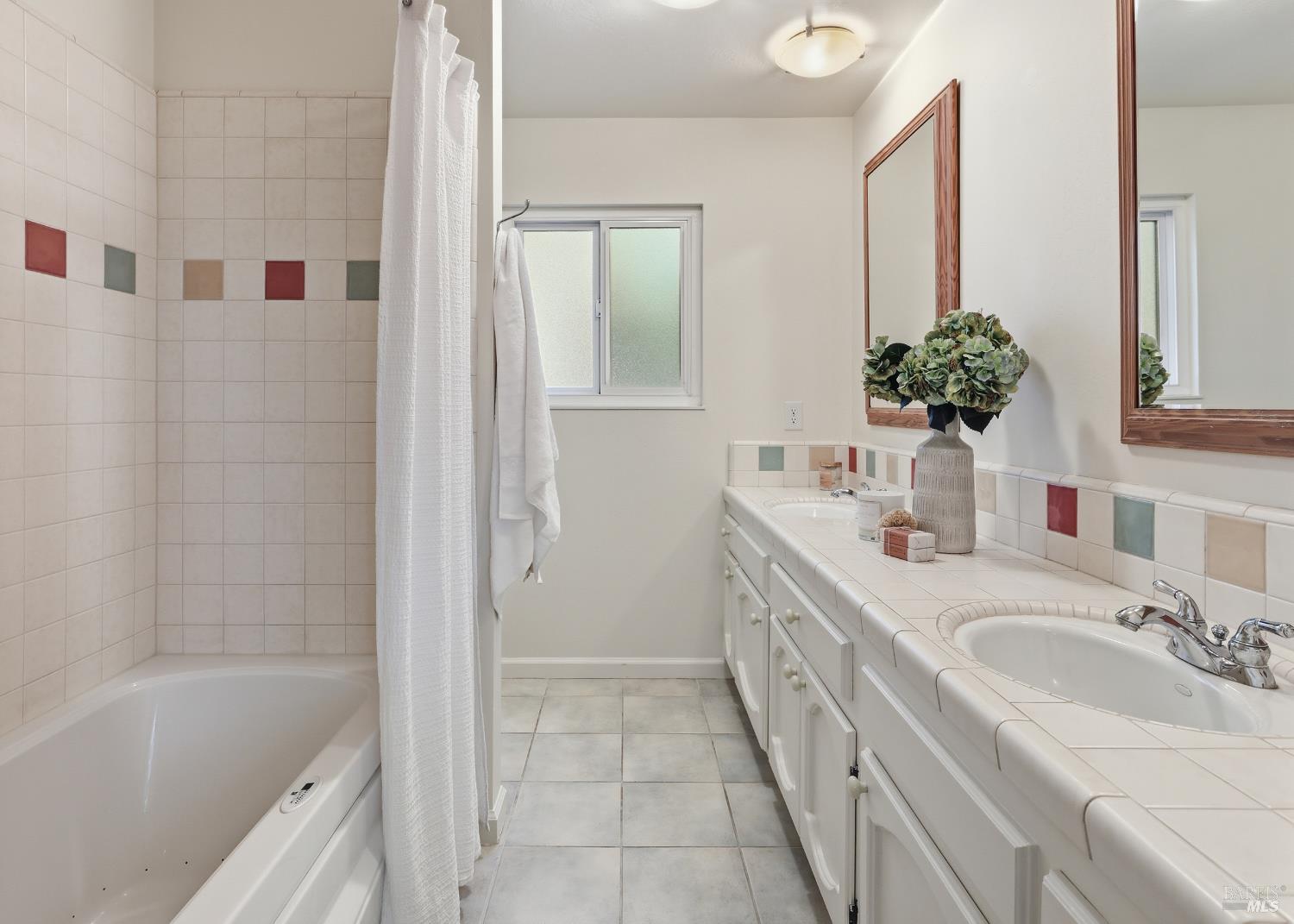 Detail Gallery Image 26 of 52 For 510 Kent St, Petaluma,  CA 94952 - 3 Beds | 2 Baths