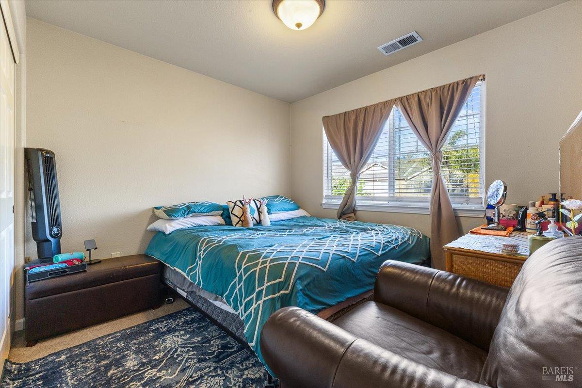 Detail Gallery Image 16 of 26 For 2310 Iroquois St, Santa Rosa,  CA 95403 - 3 Beds | 2/1 Baths