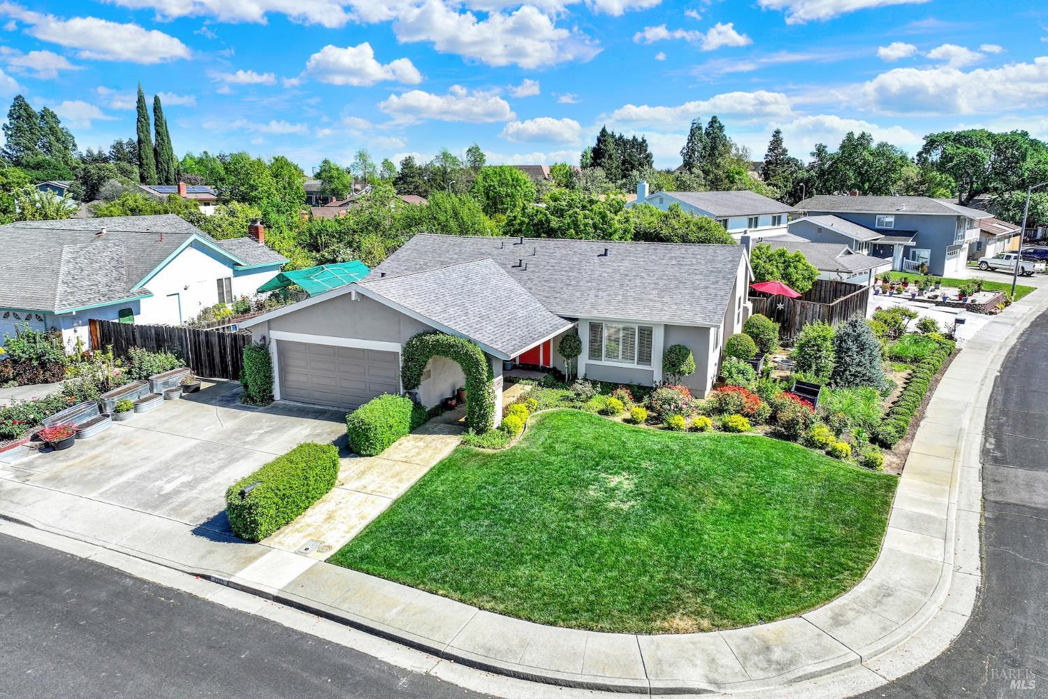 Detail Gallery Image 6 of 91 For 3225 W Pelham Ct, Fairfield,  CA 94534 - 3 Beds | 2 Baths