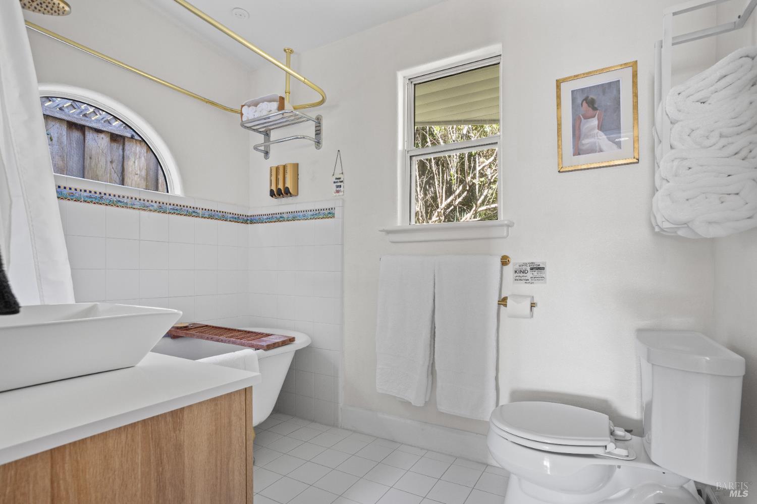 Detail Gallery Image 15 of 65 For 9500 El Camino Aly, Jenner,  CA 95450 - 2 Beds | 2 Baths