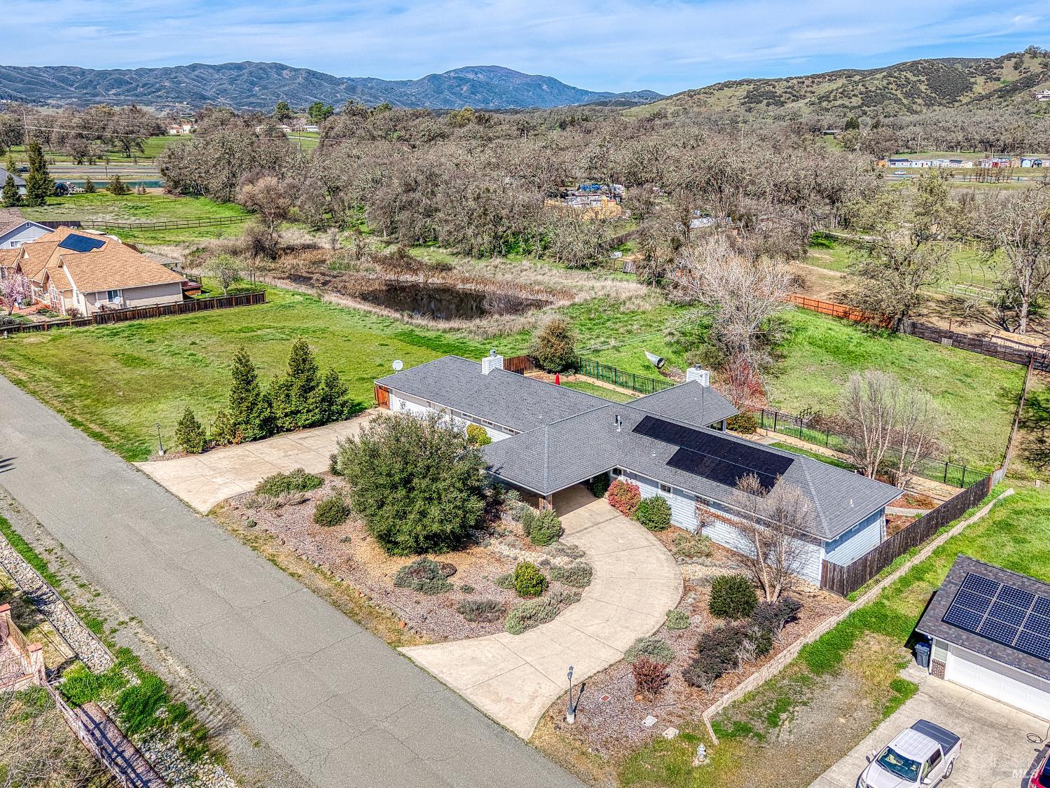 Detail Gallery Image 6 of 72 For 1050 Oak Park Way, Lakeport,  CA 95453 - 3 Beds | 2/1 Baths