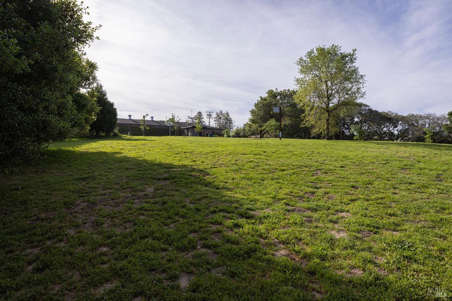 Detail Gallery Image 50 of 52 For 510 Kent St, Petaluma,  CA 94952 - 3 Beds | 2 Baths