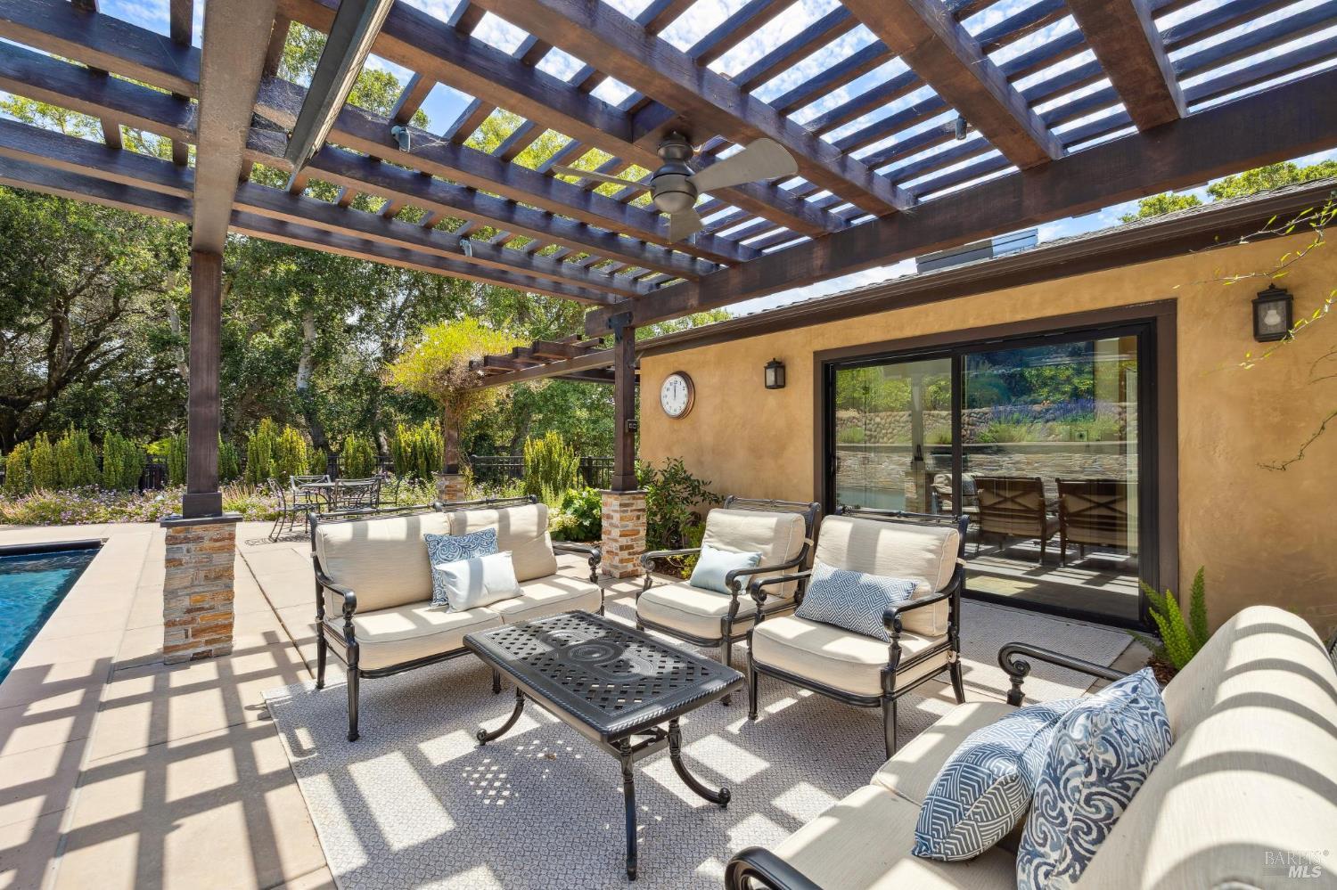 Detail Gallery Image 54 of 77 For 172 Pacheco Ave, Novato,  CA 94947 - 6 Beds | 6/1 Baths