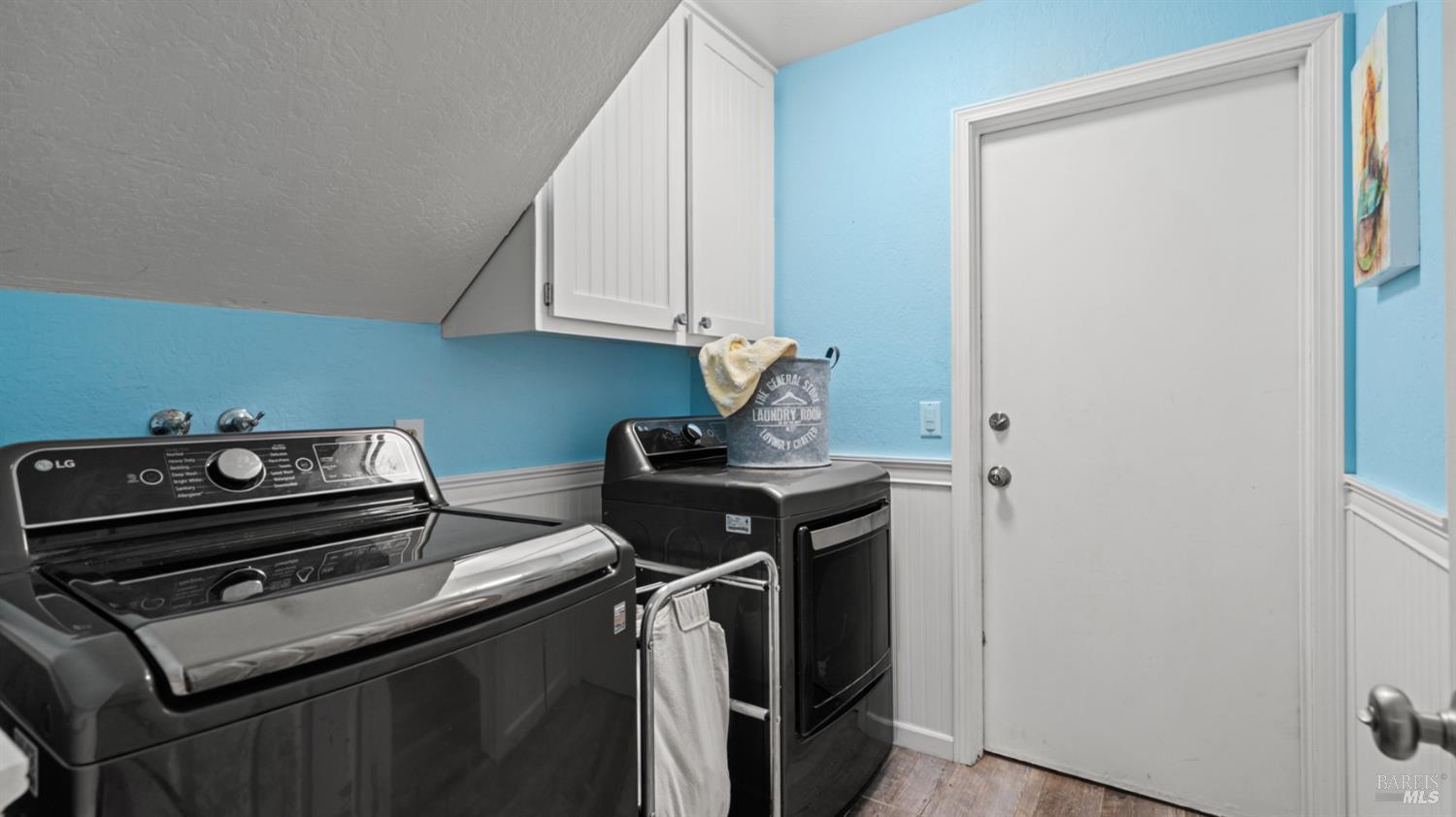 Detail Gallery Image 26 of 67 For 191 Bel Air Dr, Vacaville,  CA 95687 - 5 Beds | 2/1 Baths