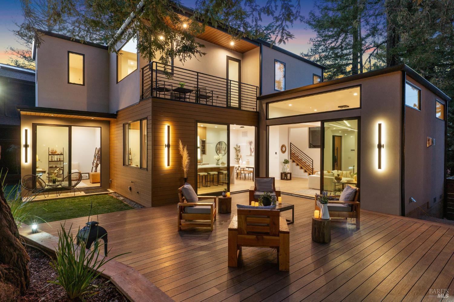 Detail Gallery Image 2 of 88 For 93 Magnolia Ave, Larkspur,  CA 94939 - 3 Beds | 3 Baths