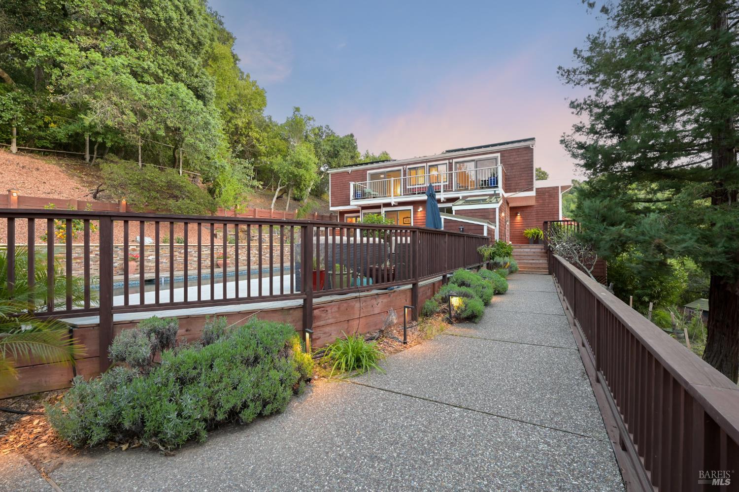 Detail Gallery Image 43 of 46 For 1676 Indian Valley Rd, Novato,  CA 94947 - 3 Beds | 4/1 Baths