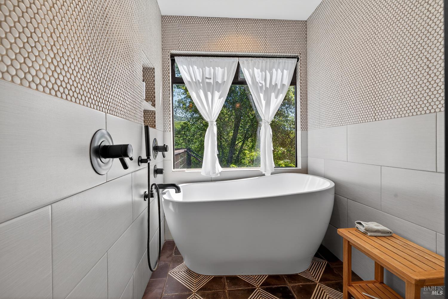 Detail Gallery Image 37 of 71 For 3662 Lovall Valley Rd, Sonoma,  CA 95476 - 3 Beds | 2 Baths