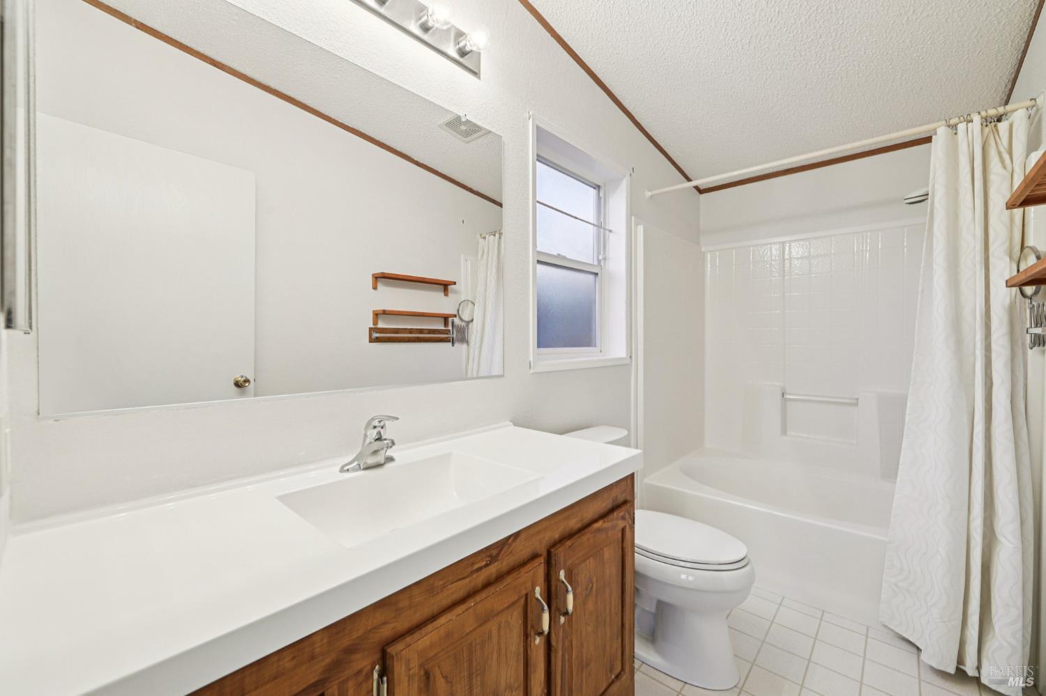 Detail Gallery Image 20 of 47 For 2704 Ridge Rd, San Pablo,  CA 94806 - 3 Beds | 2 Baths