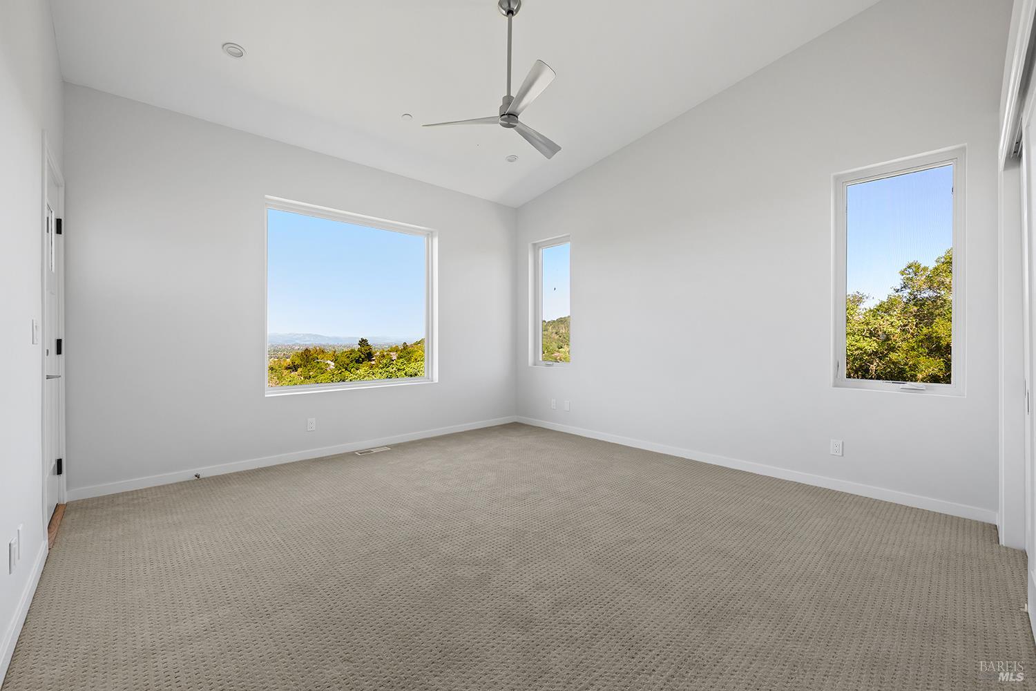 Detail Gallery Image 19 of 32 For 1292 Wikiup Dr, Santa Rosa,  CA 95403 - 2 Beds | 2 Baths