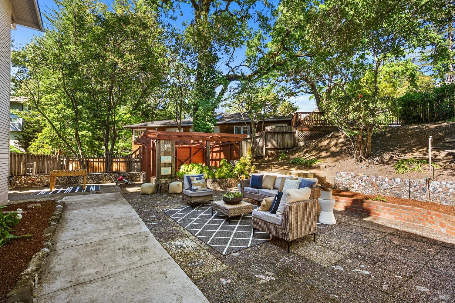 Detail Gallery Image 46 of 62 For 241 Floribel Ave, San Anselmo,  CA 94960 - 3 Beds | 2 Baths