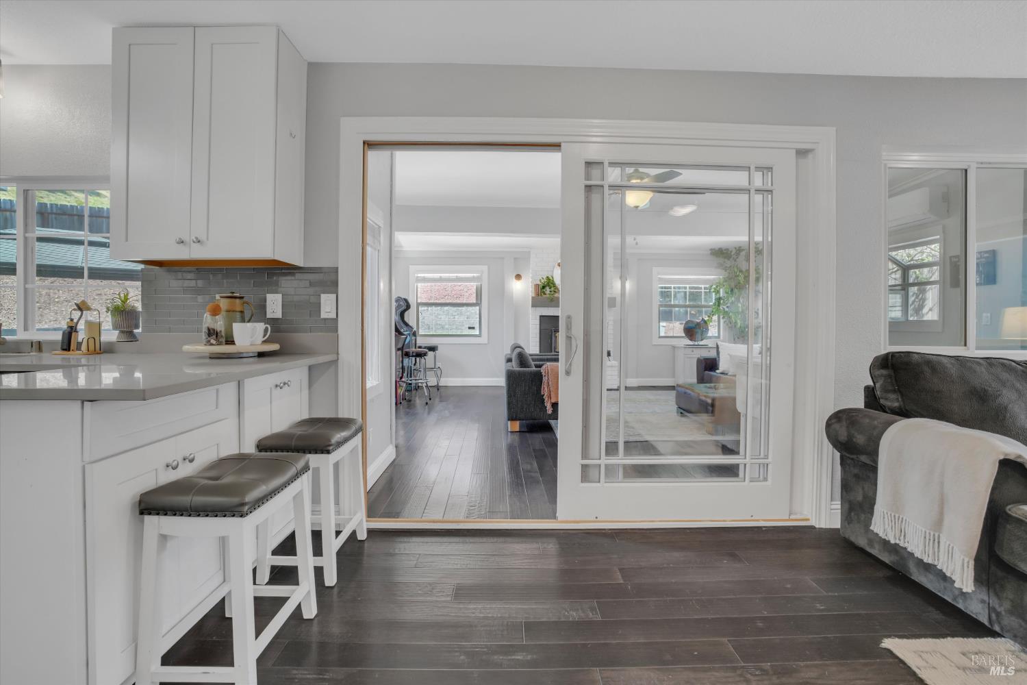 Detail Gallery Image 14 of 36 For 249 Baker St, Benicia,  CA 94510 - 4 Beds | 2/1 Baths