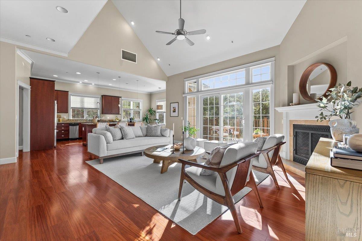 Detail Gallery Image 5 of 60 For 134 Moonlight Dr, Healdsburg,  CA 95448 - 4 Beds | 3/1 Baths