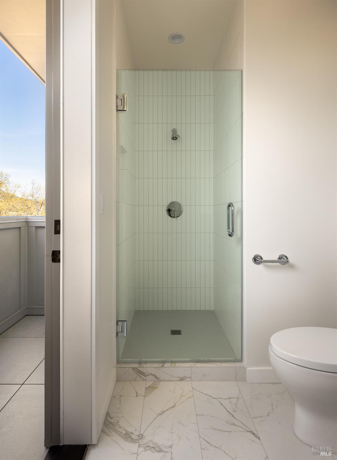 Detail Gallery Image 4 of 10 For 709 C St #3,  San Rafael,  CA 94901 - 3 Beds | 3/1 Baths