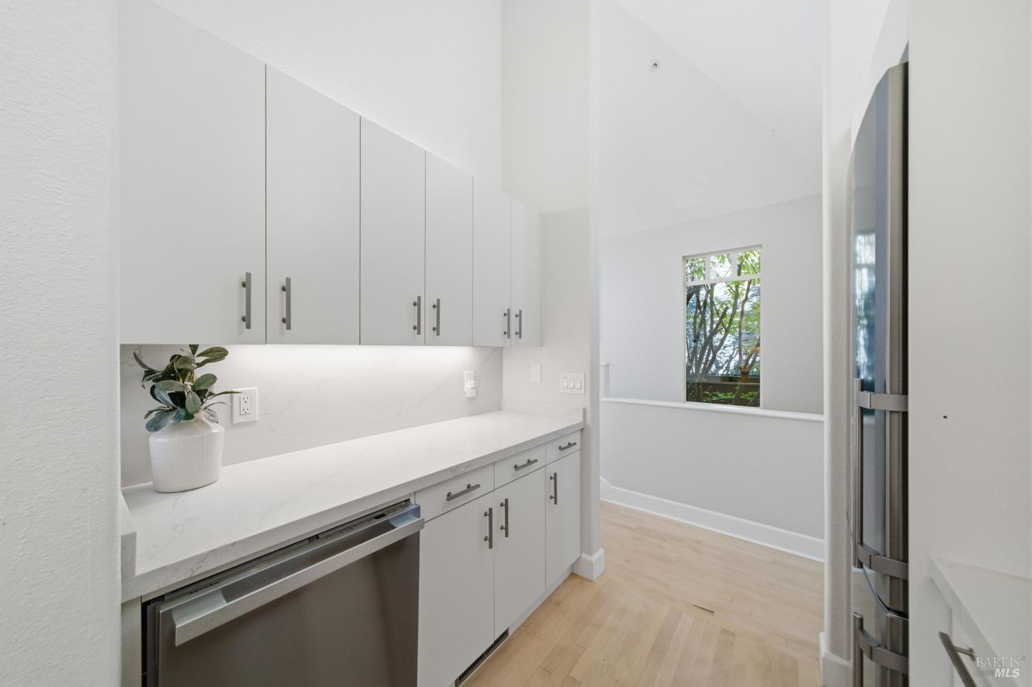 Detail Gallery Image 22 of 50 For 29 Bayview Ave #3,  Mill Valley,  CA 94941 - 2 Beds | 2 Baths