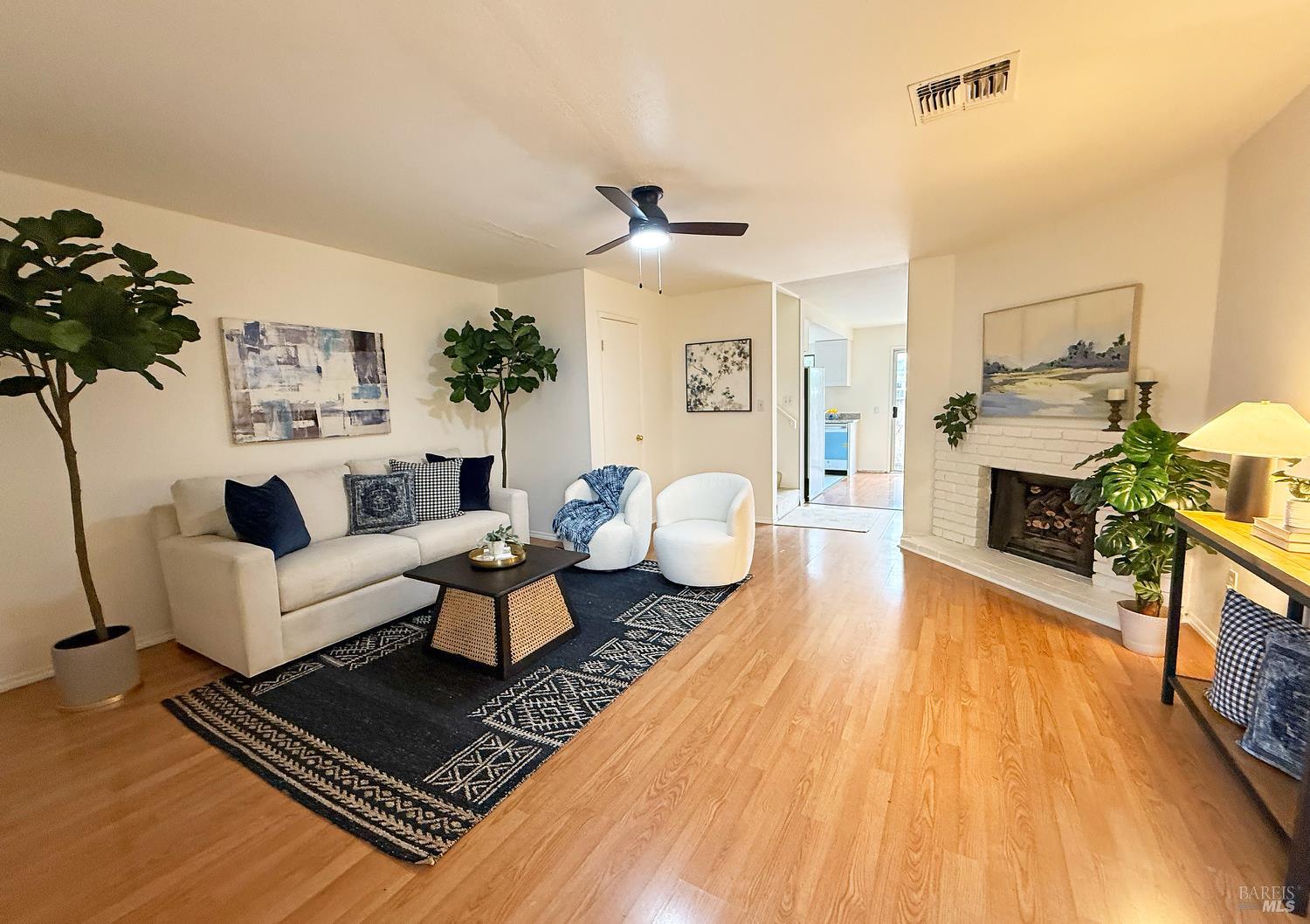 Front Image Thumbnail for BA326024676