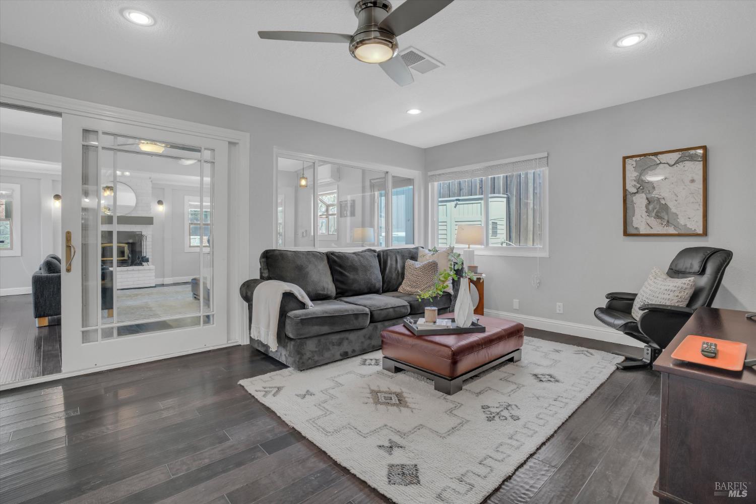 Detail Gallery Image 13 of 36 For 249 Baker St, Benicia,  CA 94510 - 4 Beds | 2/1 Baths