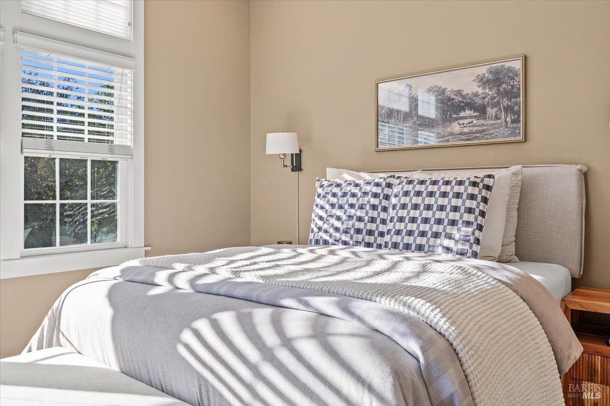 Detail Gallery Image 30 of 60 For 134 Moonlight Dr, Healdsburg,  CA 95448 - 4 Beds | 3/1 Baths