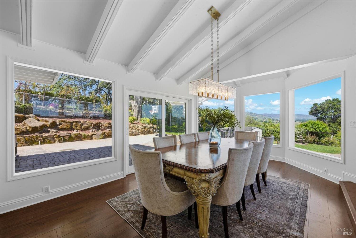 Detail Gallery Image 23 of 99 For 160 Wykoff Dr, Vacaville,  CA 95688 - 6 Beds | 4 Baths