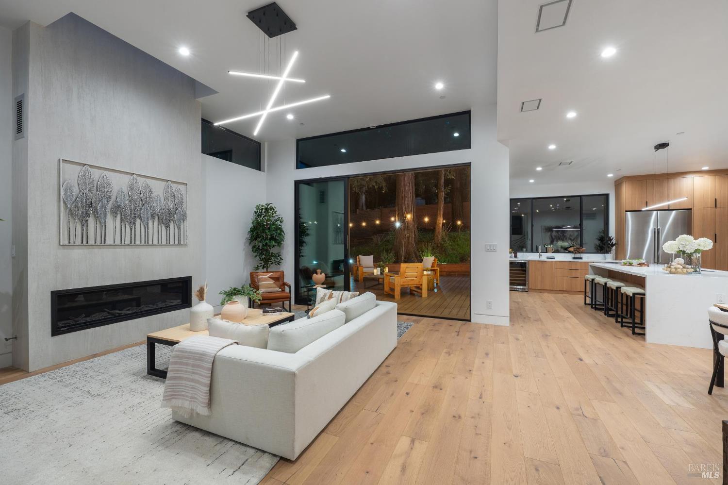 Detail Gallery Image 74 of 88 For 93 Magnolia Ave, Larkspur,  CA 94939 - 3 Beds | 3 Baths