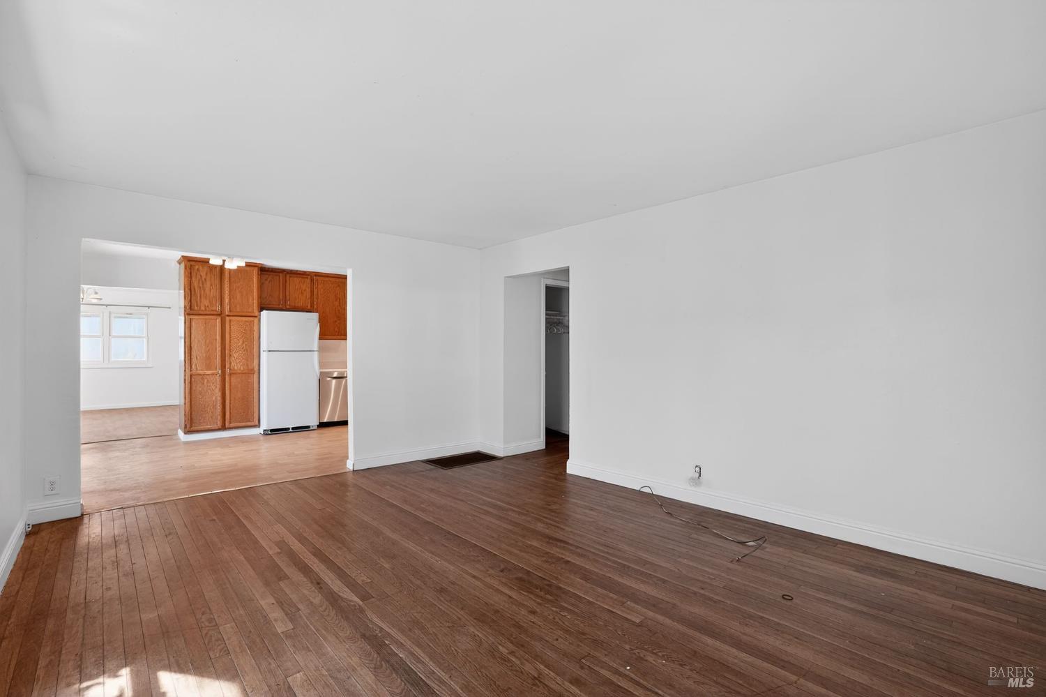 Detail Gallery Image 11 of 30 For 1565 Timothy Dr, San Leandro,  CA 94577 - 4 Beds | 2 Baths