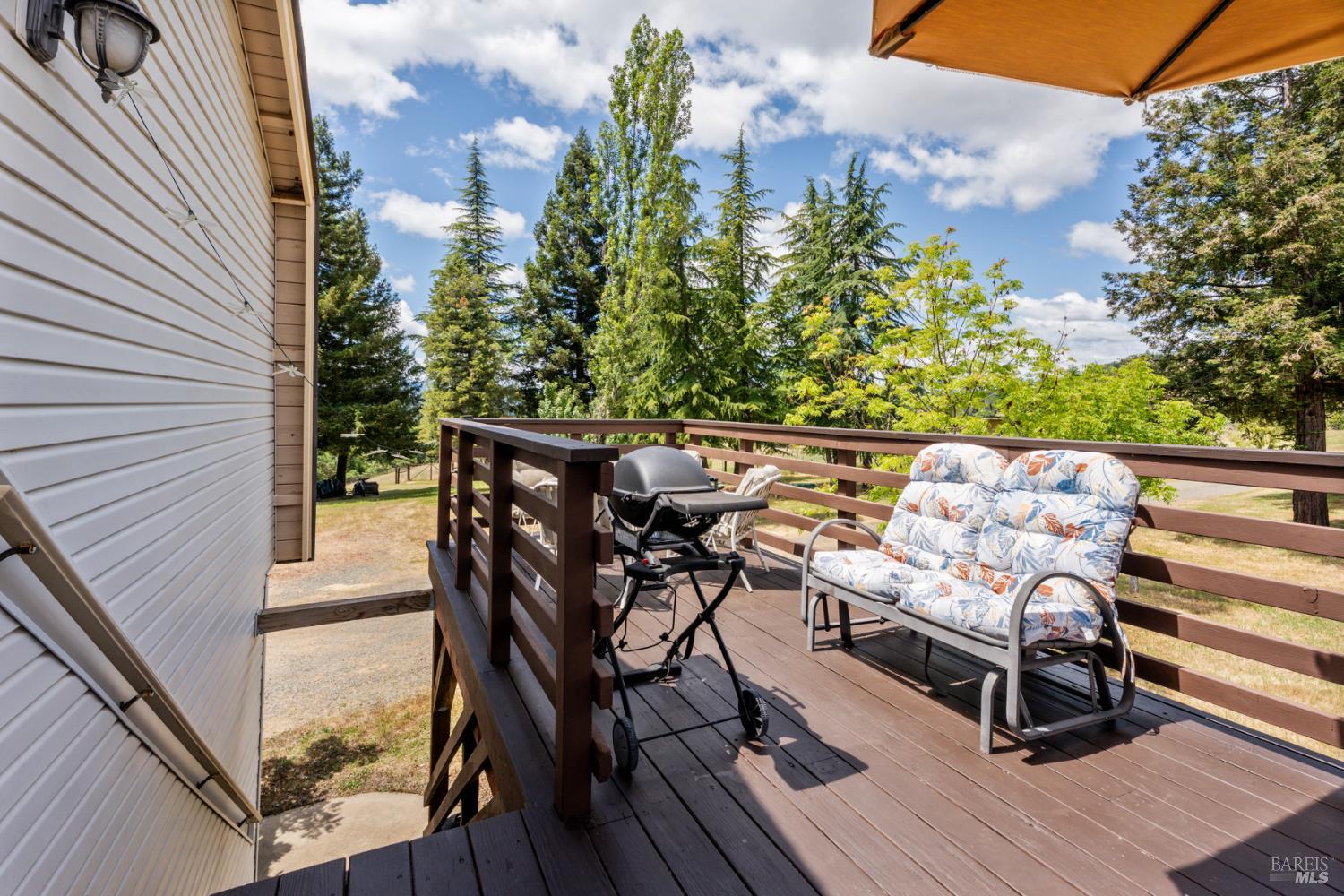 Detail Gallery Image 24 of 44 For 3760 King Ranch Rd, Ukiah,  CA 95482 - 3 Beds | 2 Baths