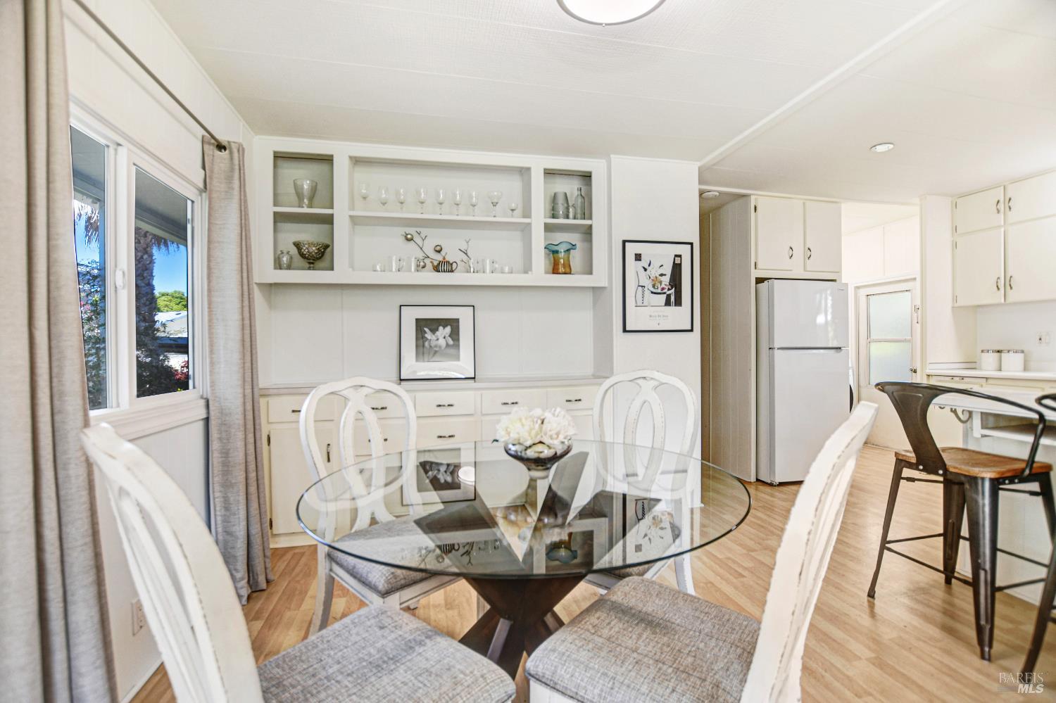 Detail Gallery Image 4 of 33 For 160 Chiquita Camino Unkn, Sonoma,  CA 95476 - 2 Beds | 2 Baths